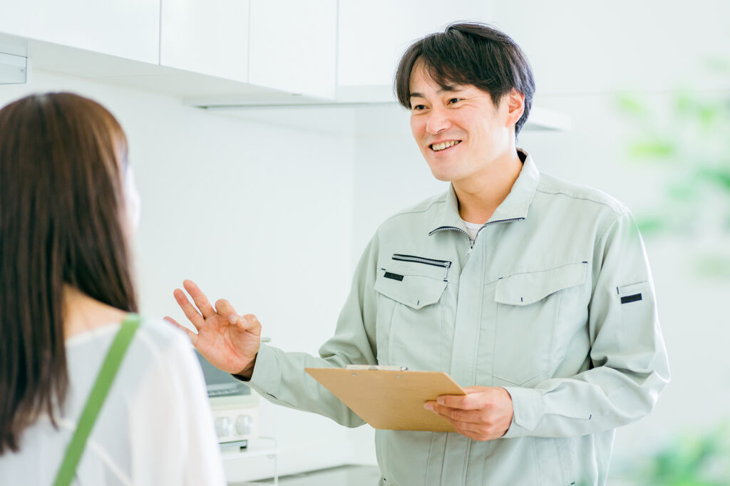 業者の男性と女性